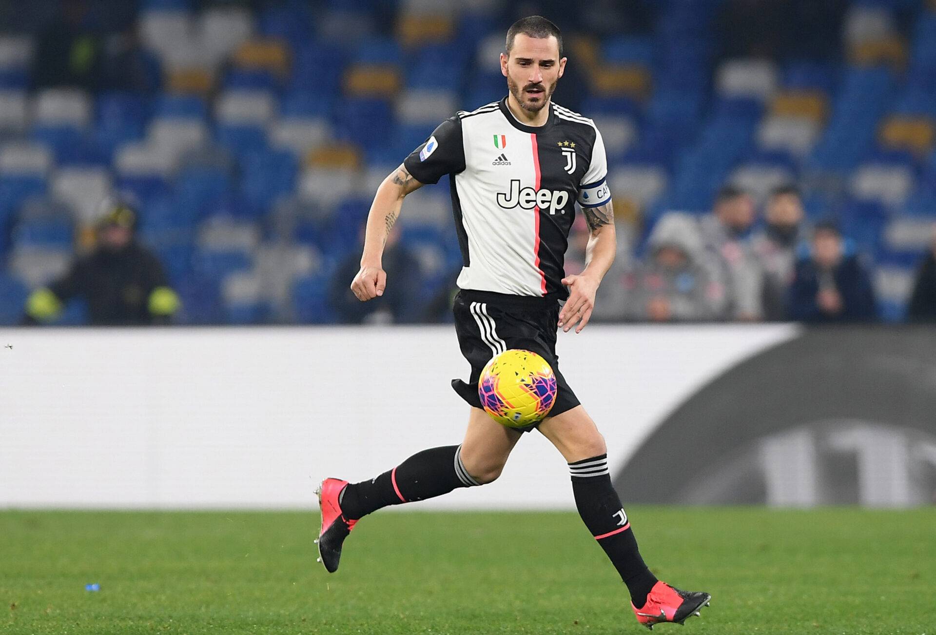 Milan-Juventus, mano di Bonucci: il Var dà il rigore