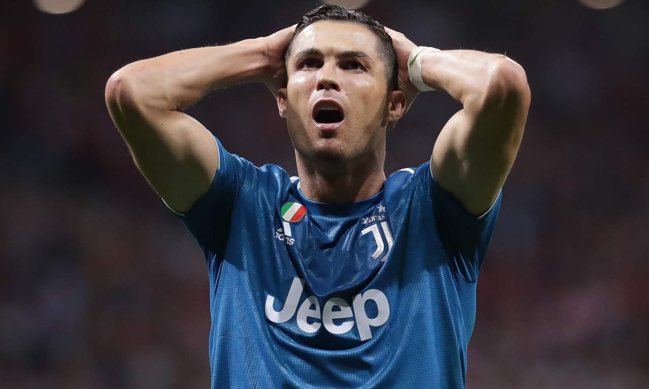 Cristiano Ronaldo ha lasciato l'allenamento della Juventus dopo un colpo al braccio