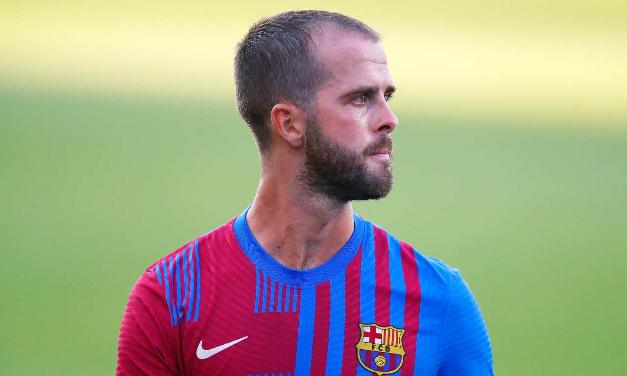 Calciomercato Inter e Juventus, concorrenza per Pjanic | C'è la Roma