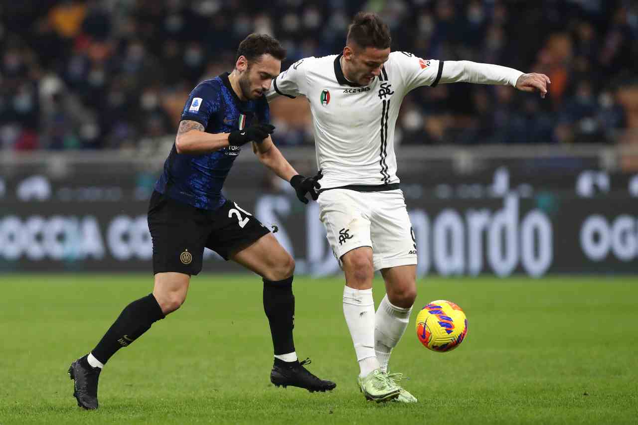 Inter Spezia Calhanoglu Milan