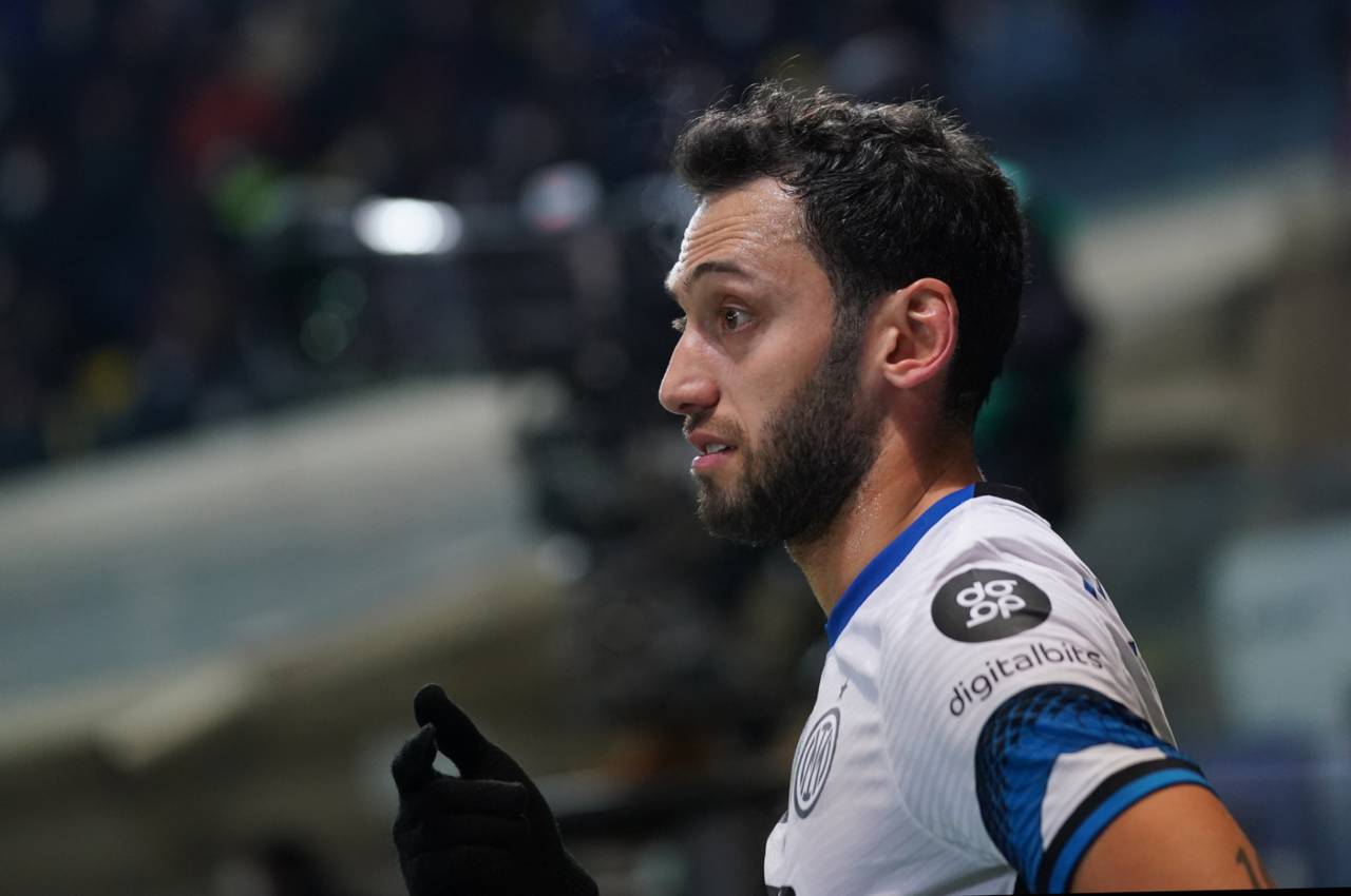 Inter, che bordata di Calhanoglu al Milan | "Qui ho già vinto un trofeo in 6 mesi"