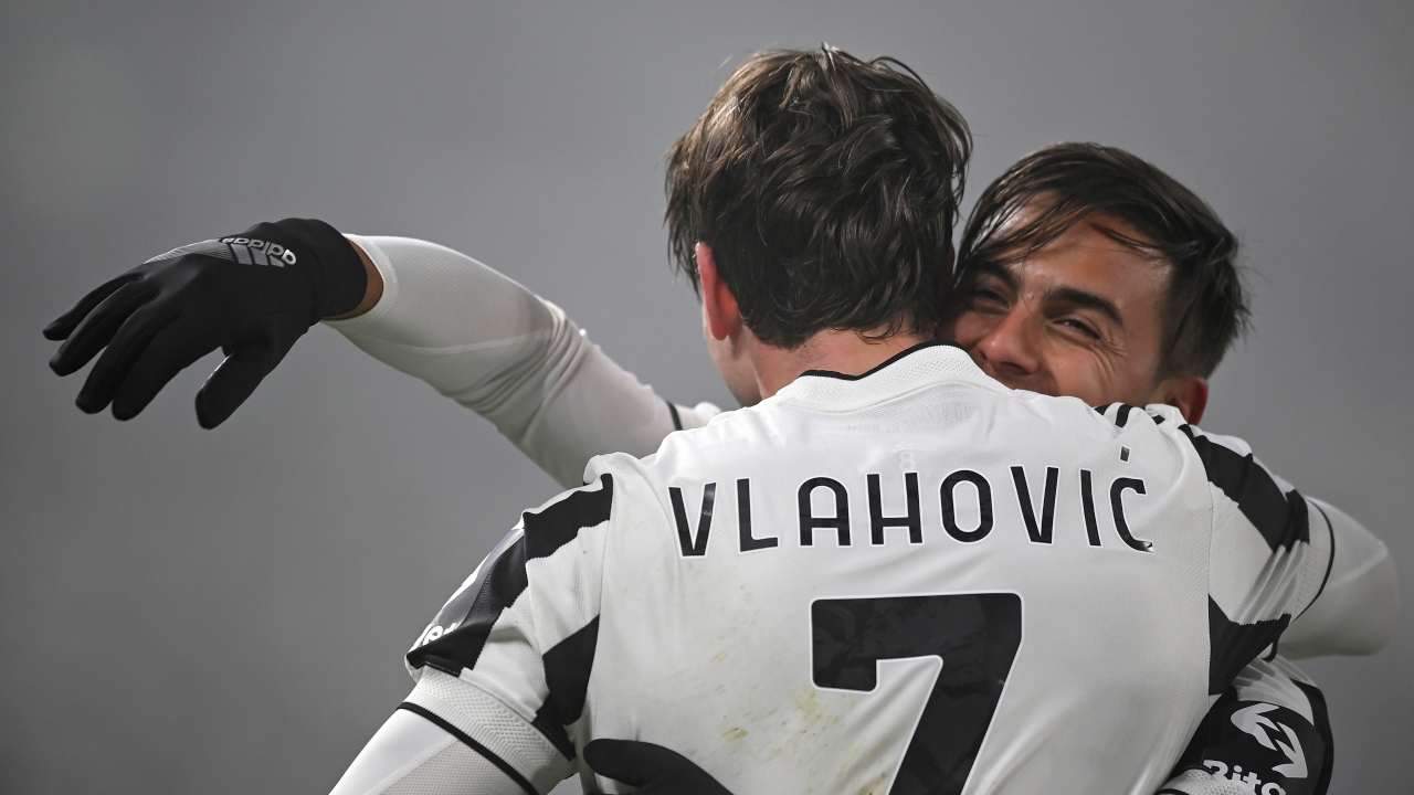 Juventus, Vlahovic tira la volata per il rinnovo di Dybala: la data