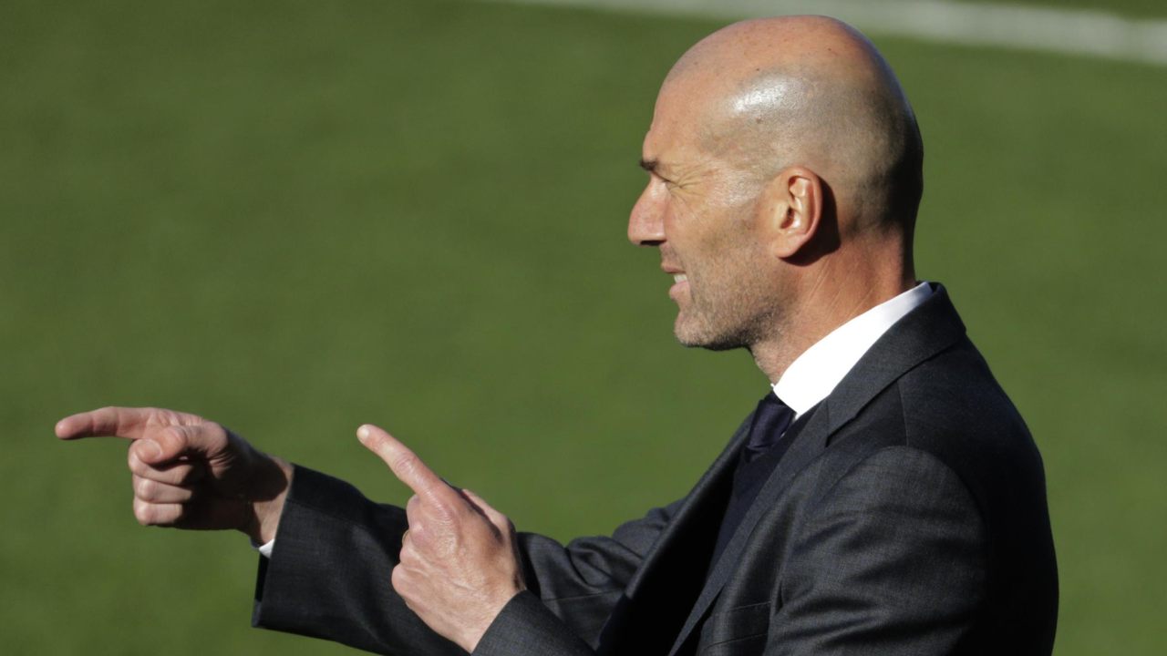 Le due strade di Zidane: Ct della Francia o Psg