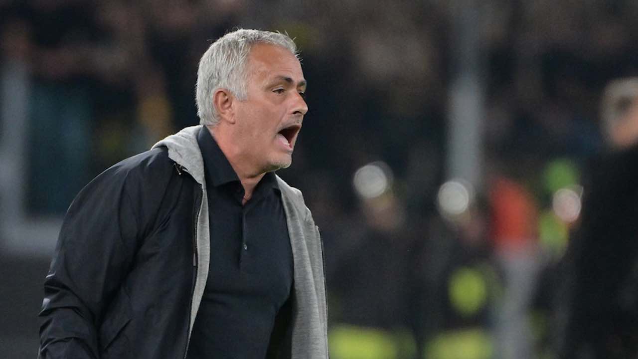 Mourinho nel mirino di Moggi: "la Roma non si è mai vista"