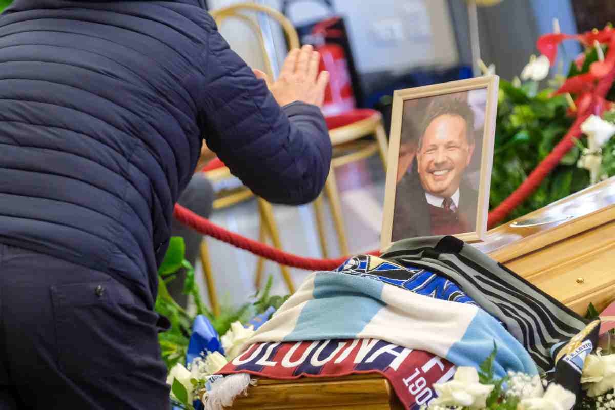 Addio Sinisa Mihajlovic, aperta la camera ardente: anche Spalletti in visita