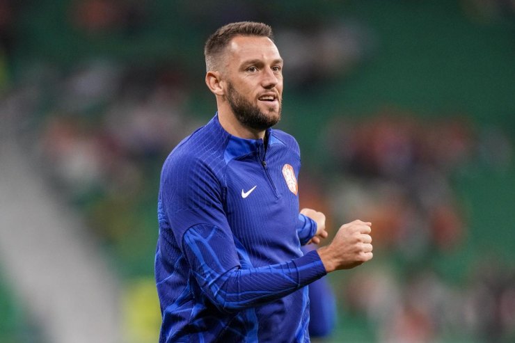 Calciomercato Inter, punto rinnovi di Skriniar a de Vrij passando per Handanovic e Dzeko