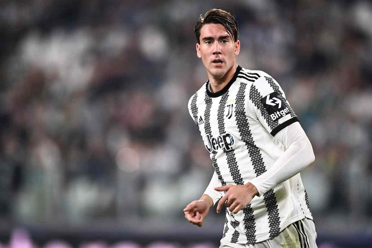 Vlahovic dice sì all'Arsenal e dà il via libera a trattare con la Juventus