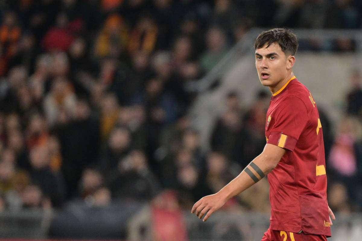 Roma, Dybala e il rischio clausola: asta in estate