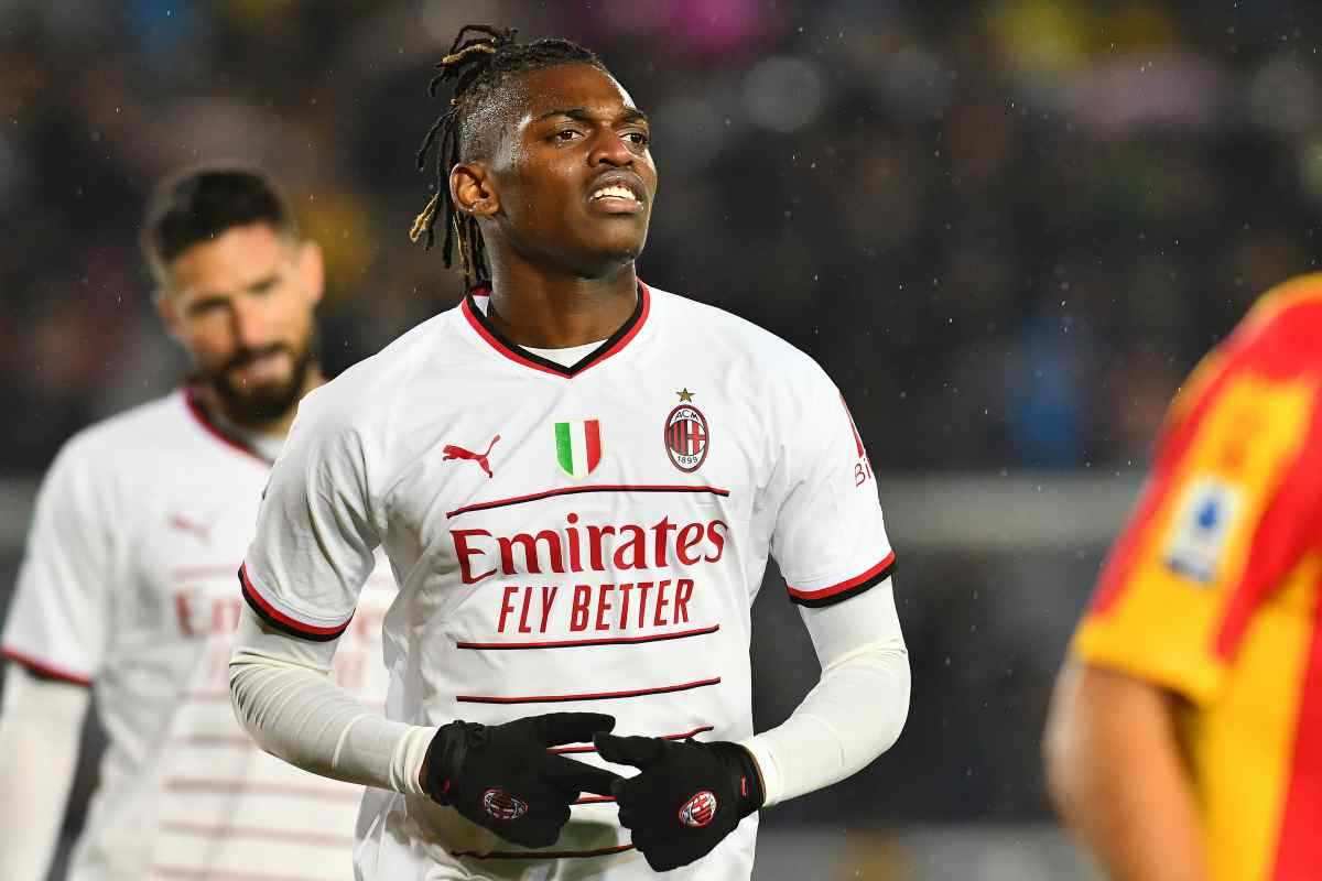 "Leao gioca scoglionato", la critica al giocatore del Milan