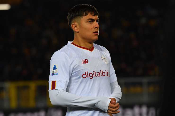 Il futuro di Dybala con la Roma non è certo: clausola rescissoria e Mourinho le discriminanti