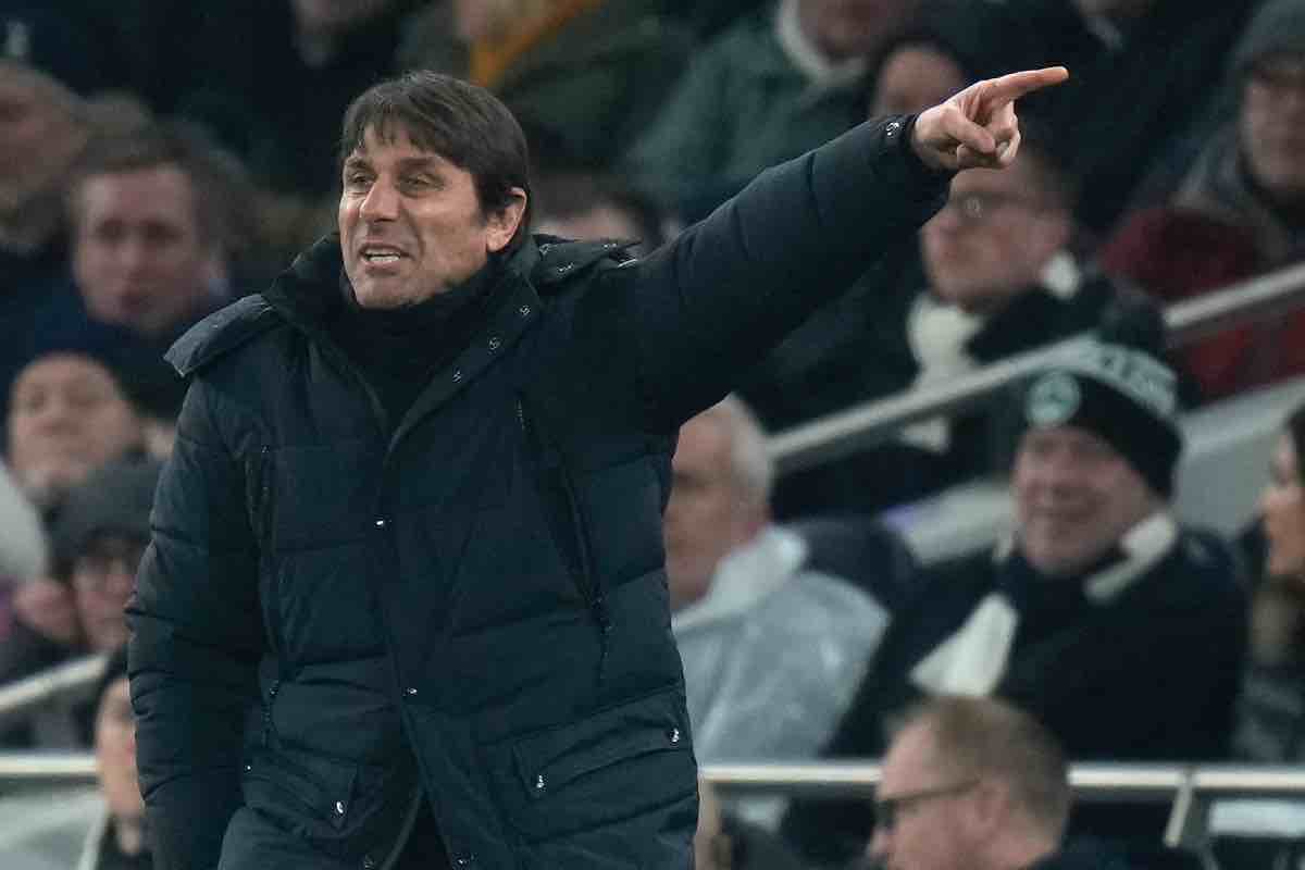 I tifosi del Tottenham invocano l'esonero di Conte