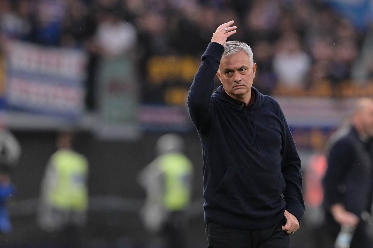 Roma-Sampdoria, Stankovic furioso: Mourinho reagisce