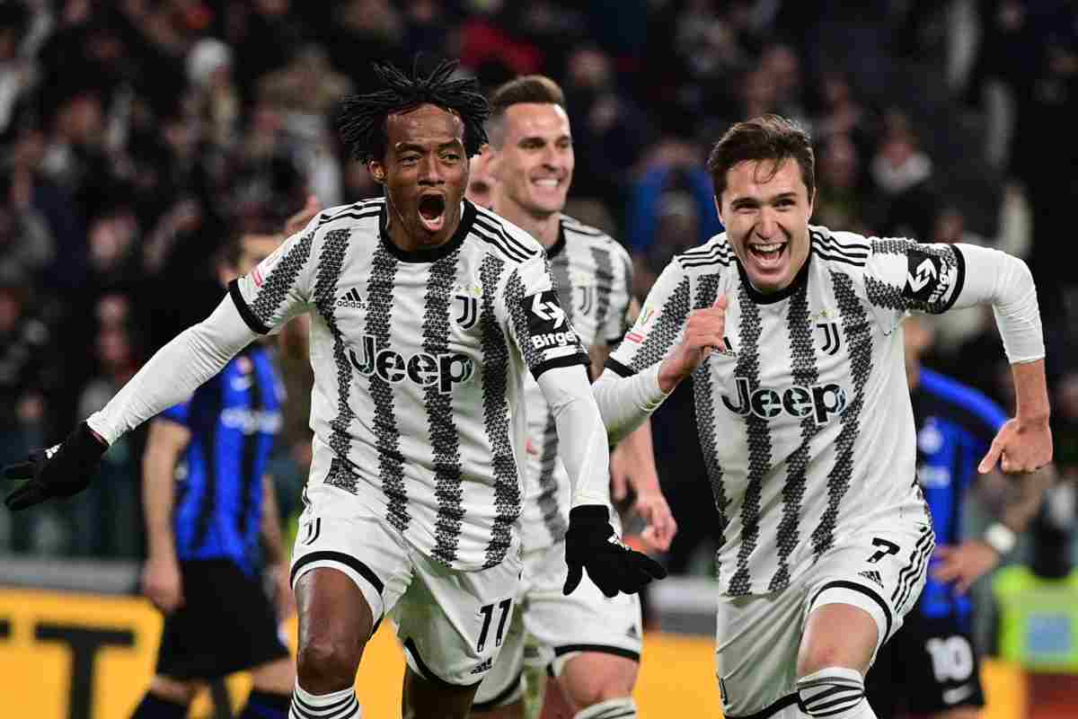 Cuadrado, rinnovo in bilico