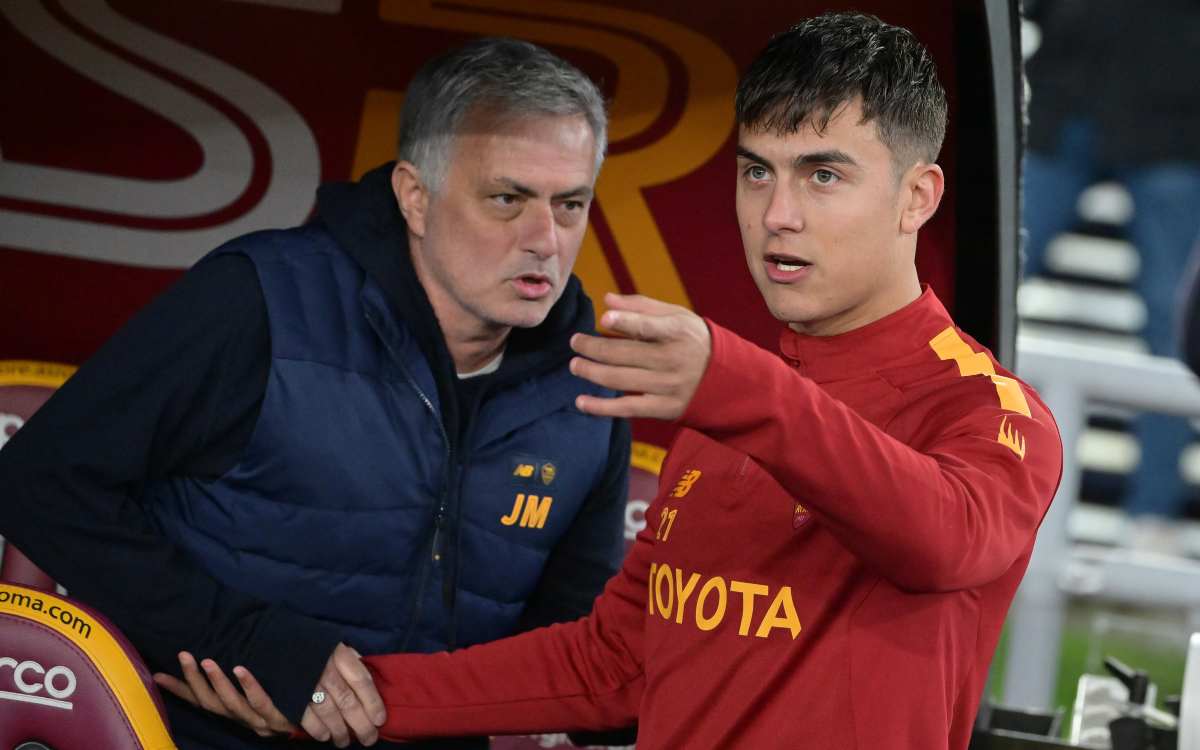 Dybala elogia Mourinho: "Abbiamo un feeling speciale. La 10 di Totti? Sarebbe una responsabilità unica"