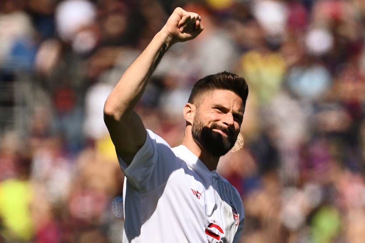 Napoli-Milan Giroud in gruppo