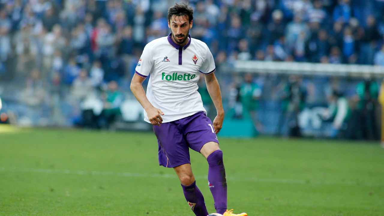 Davide Astori ritiro maglia