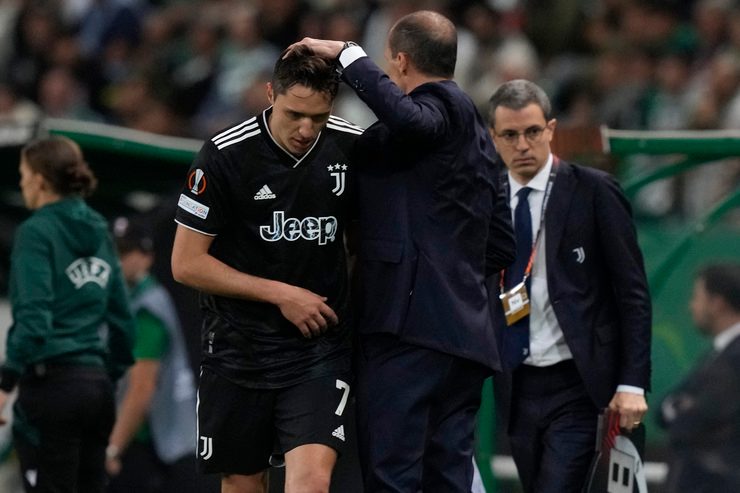 Juve, Vlahovic e Chiesa chiedono la cacciata di Allegri