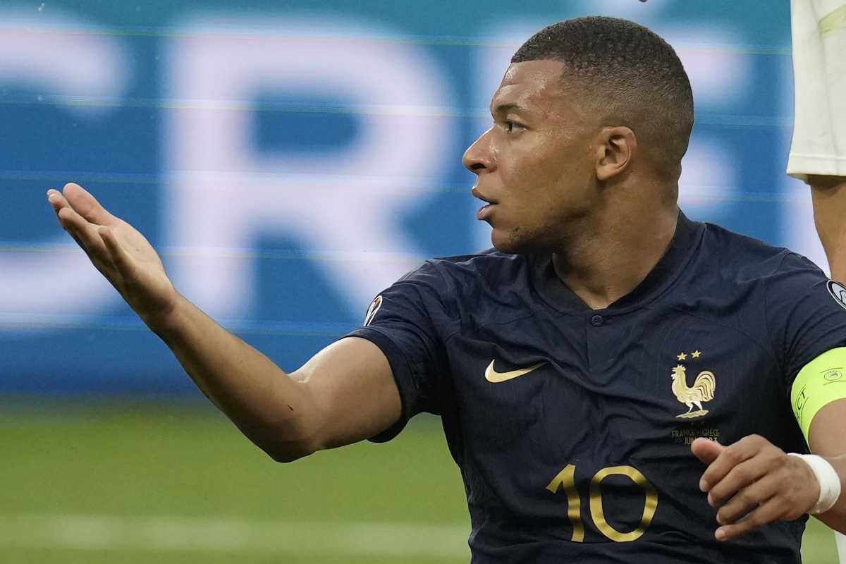 calciomercato Mbappe fuori squadra Psg sindacato indagine