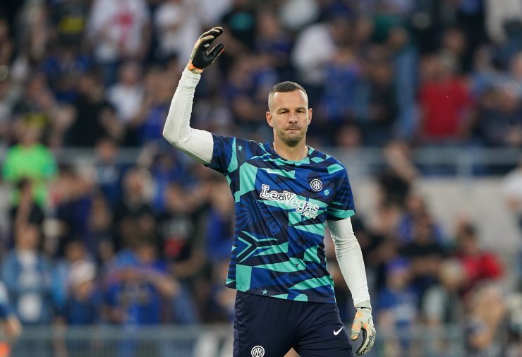 Handanovic si riscalda