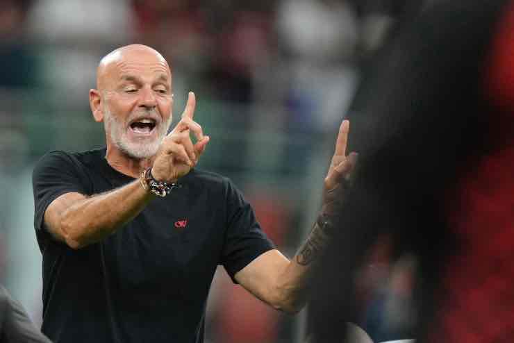 Pioli non chiude la porta a nuovi acquisti e svela: "Resterà al Milan"