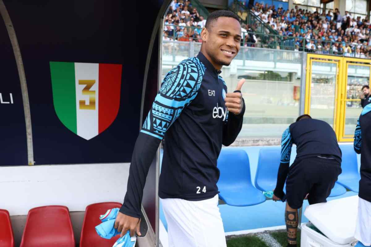 Natan con la maglia del Napoli 