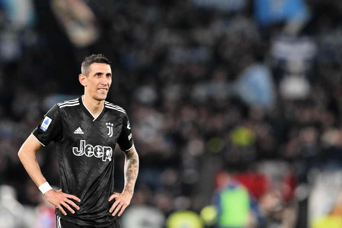 Angel Di Maria con le mani sui fianchi in Lazio-Juve