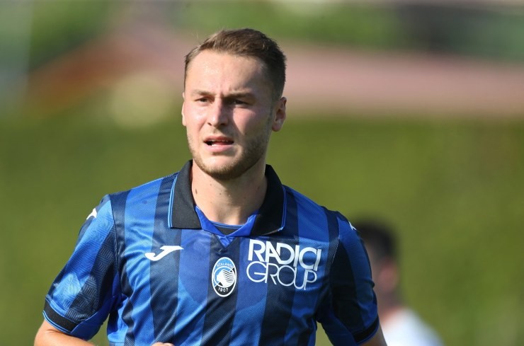 Koopmeiners durante un'amichevole con la maglia dell'Atalanta