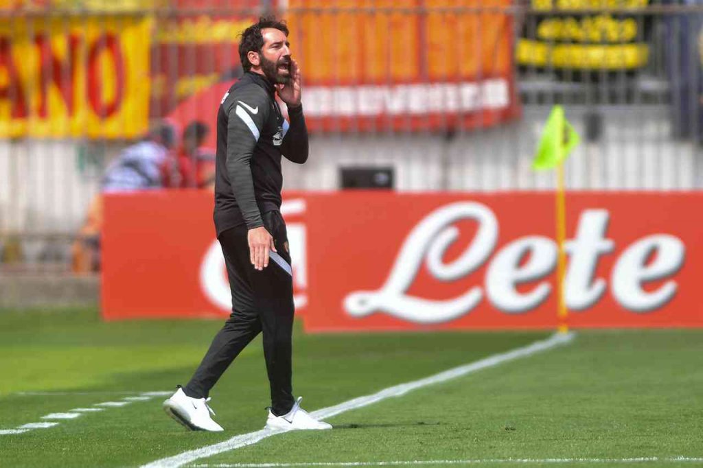 Fabio Caserta in un momento intenso durante il match