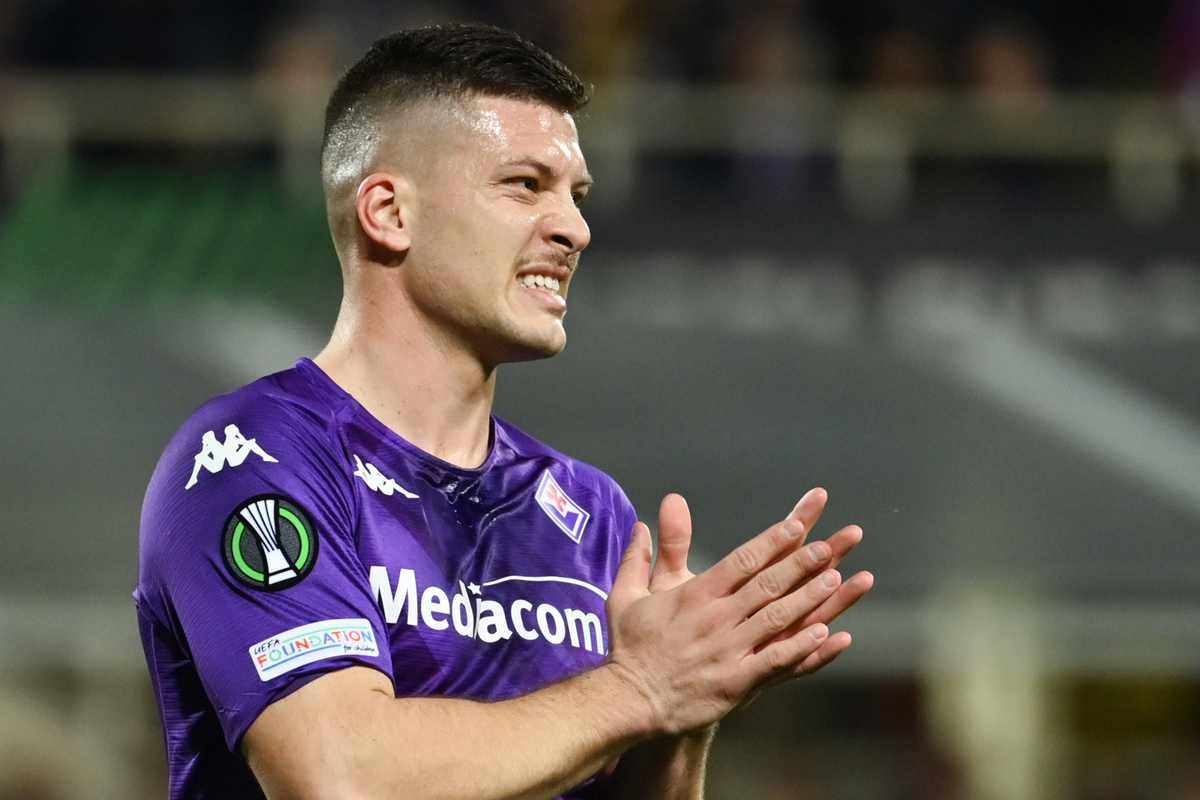 Calciomercato Milan colpo attacco Jovic En Nesyri Sarabia