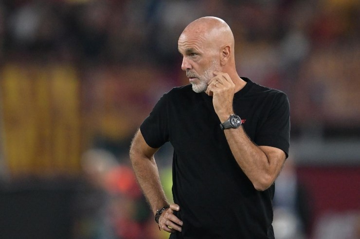 Stefano Pioli pensieroso in Roma-Milan