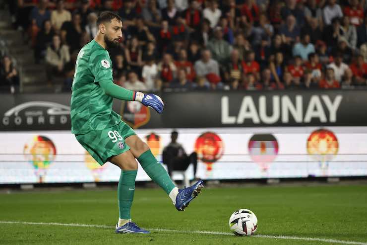 Psg-Milan: l'accoglienza dei tifosi a Donnarumma