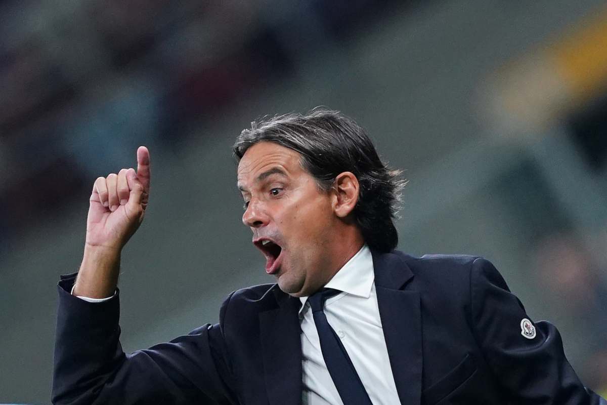 Inzaghi dà indicazioni ai suoi