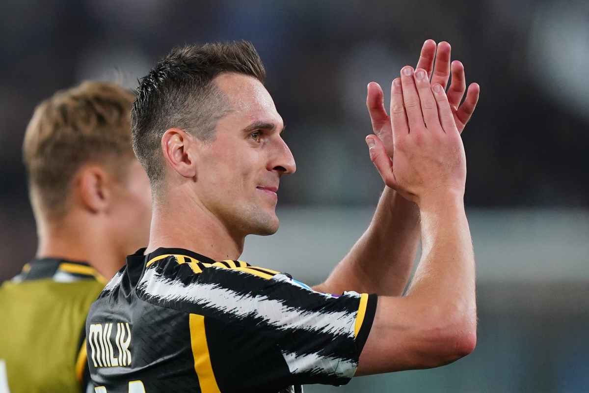 Calciomercato Napoli Juventus scambio Giuntoli Milik Zanoli Osimhen