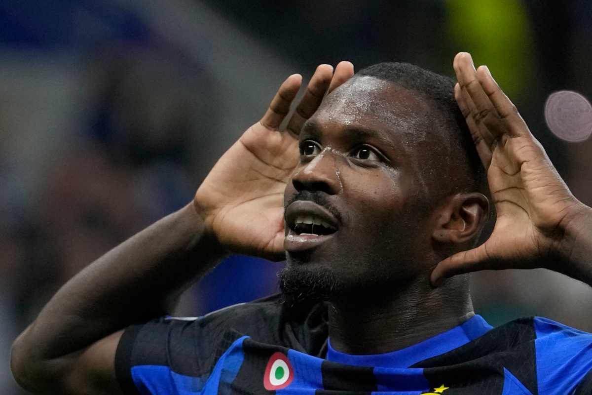 Thuram esulta con l'Inter