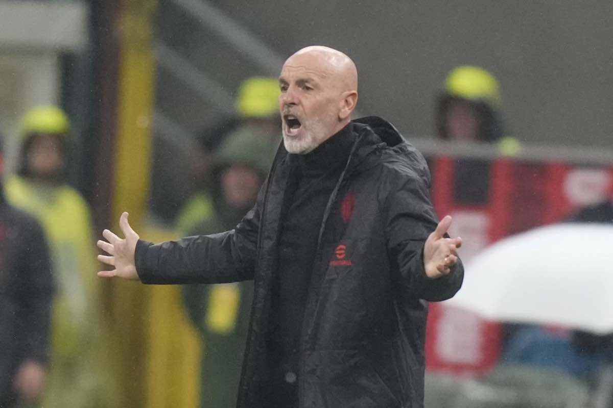 Milan, Pioli è solo: la Curva lo contesta