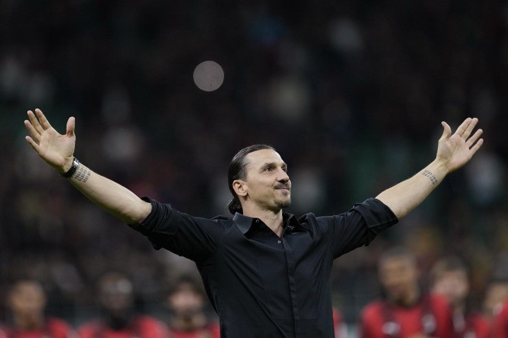 Ibrahimovic saluta i tifosi