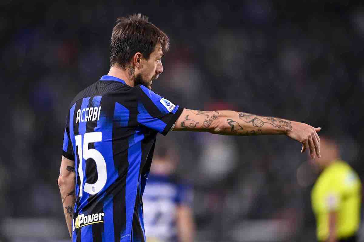 Inter, polemica Acerbi