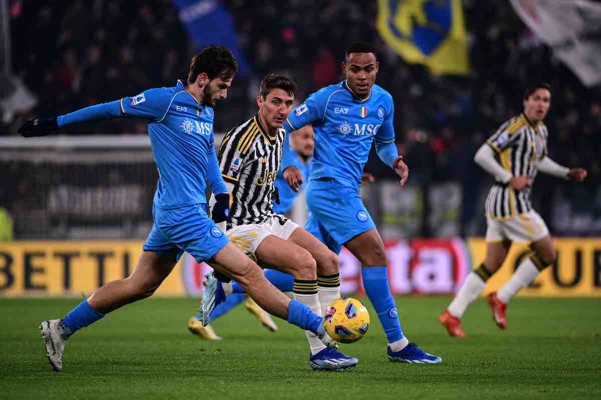 Juve-Napoli, scontro Kvaratskhelia-Gatti