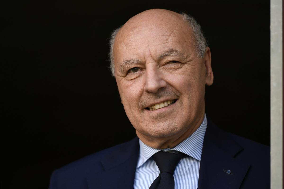 Marotta sorride