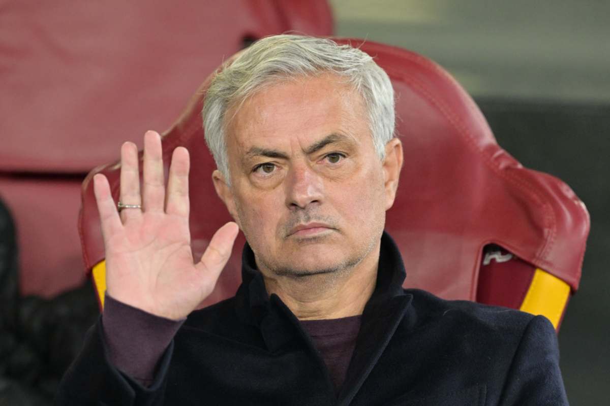 Niente squalifica per Mourinho: "In Inghilterra sarebbe stato esiliato"