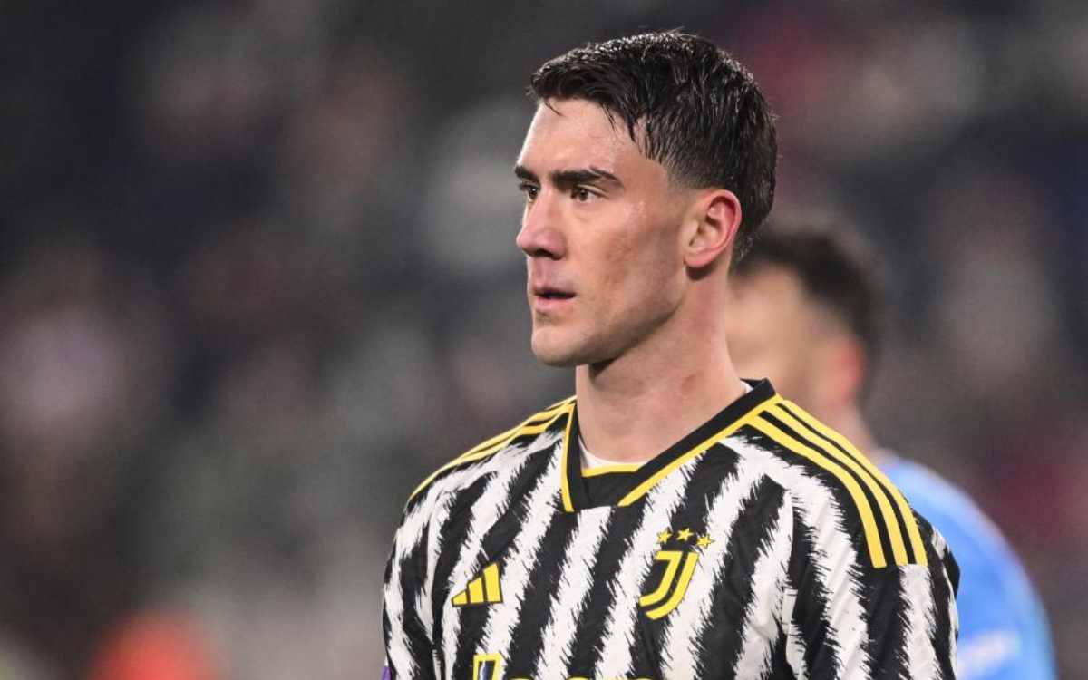 Addio Vlahovic e clausola: così la Juve si rifà l'attacco