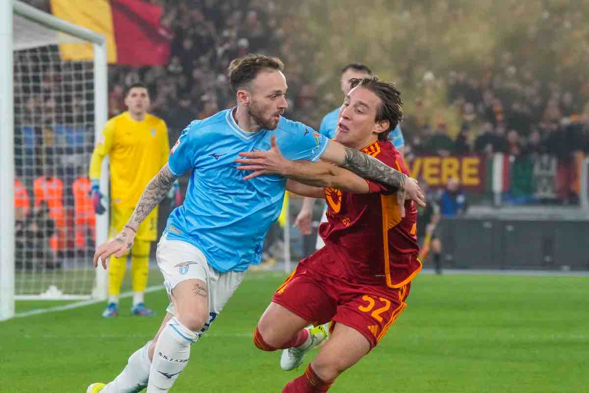 Derby infuocato, Bove colpito da una bottiglietta: ecco cosa è successo