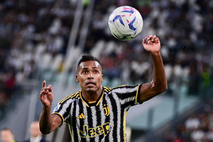 Juventus, il Flamengo pensa ad Alex Sandro