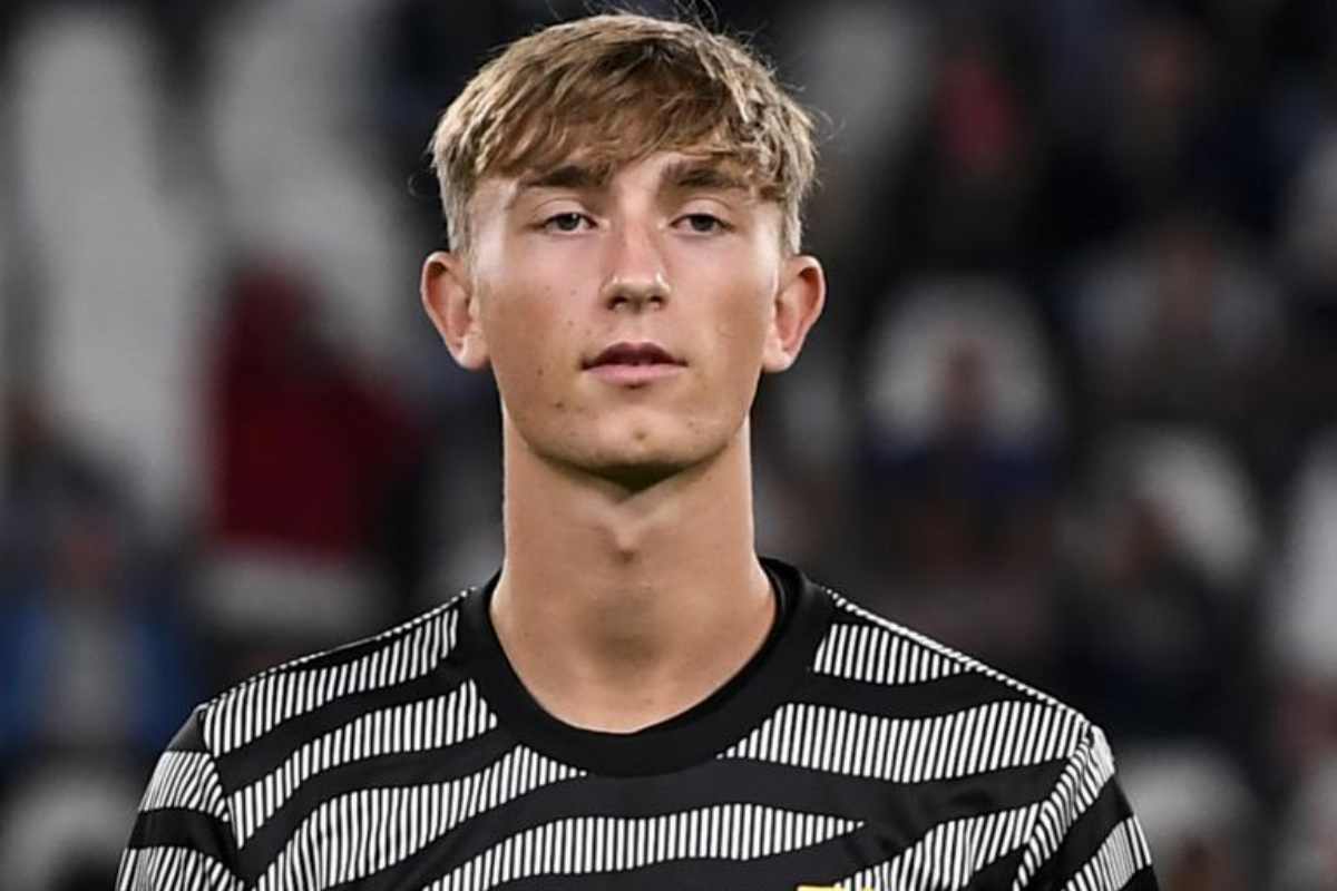 Calciomercato Roma Huijsen prestito Juventus