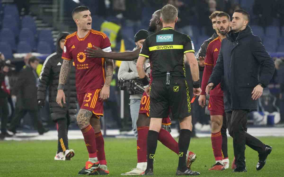 Nuovo attacco dopo Roma-Lazio: "Mancanza di uniformità, era un falletto"