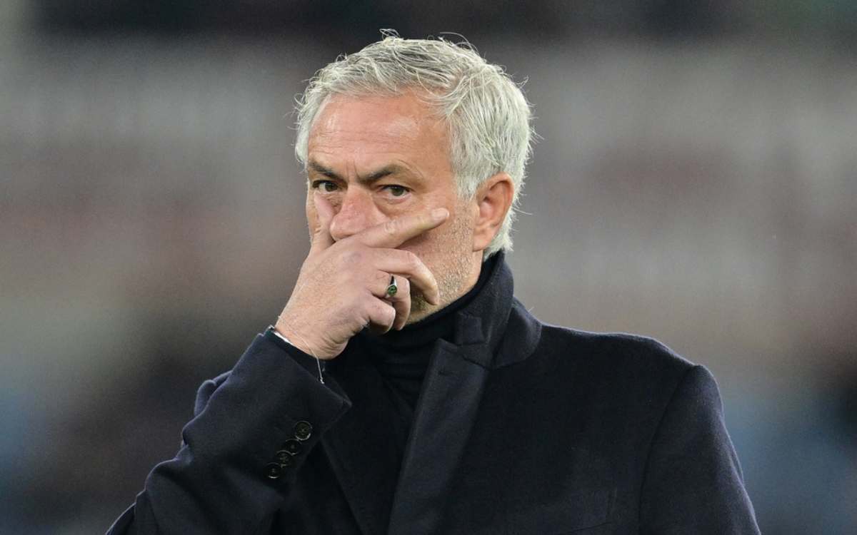 Nuove rivelazioni su Mourinho: "Ha litigato con qualche senatore, sta malissimo"