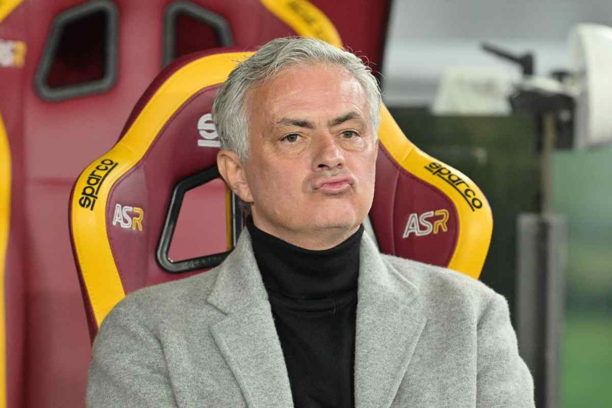 mourinho in panchina