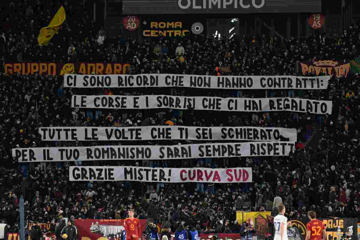 Striscione in Curva Sud per Mourinho