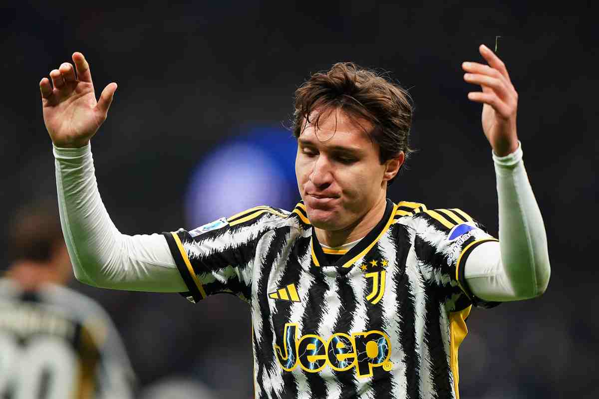 Calciomercato Juventus, 50 milioni per Chiesa: ci prova lo United