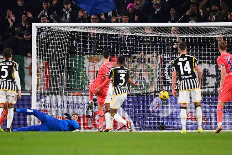 Juventus-Udinese, Alex Sandro cacciato